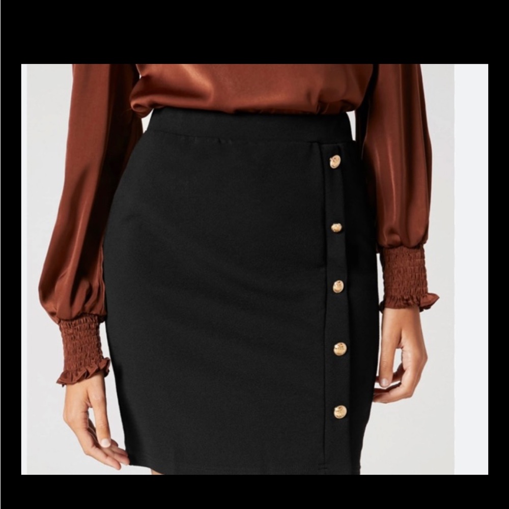 NWT Rafaella Woman’s Black A-Line Skirt Size 6 Gold Button Detail Side Slit Midi